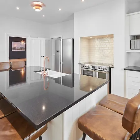 Hébergement de vacances Roslyn House *