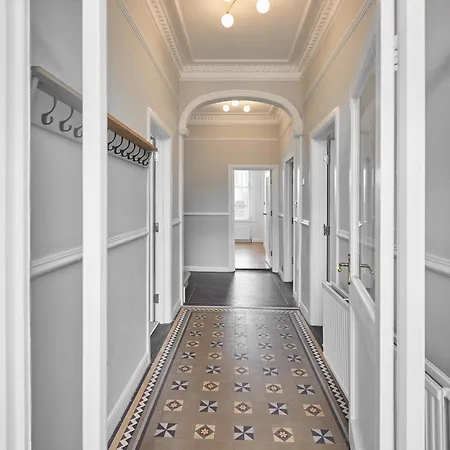 Roslyn House 페이틀리브리지