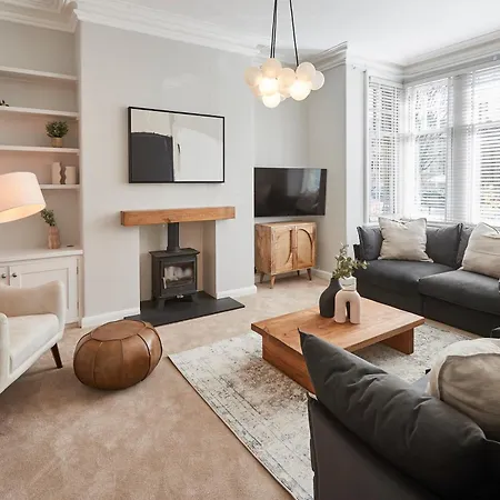 Roslyn House * 페이틀리브리지