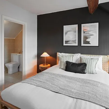 Roslyn House * 페이틀리브리지