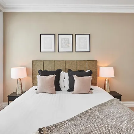 펜션 Roslyn House 페이틀리브리지