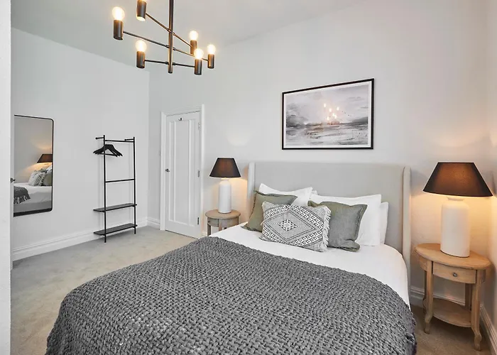 Roslyn House Holiday home *